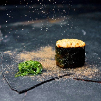 Нигири с гребешком 1 шт.