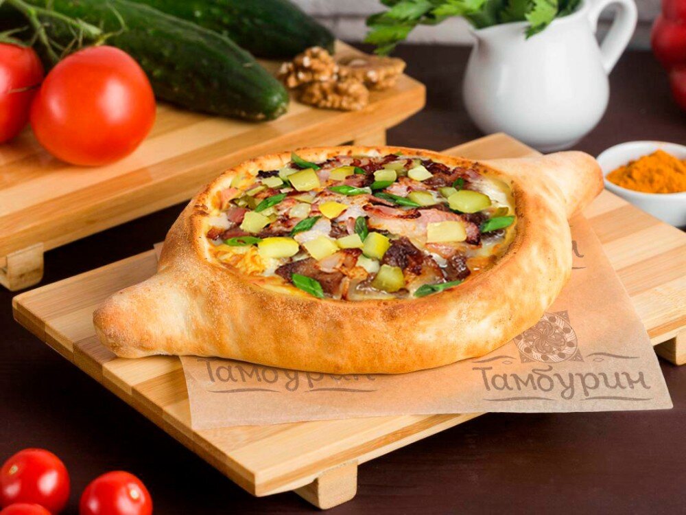 Хачапури с мраморной говядиной и беконом