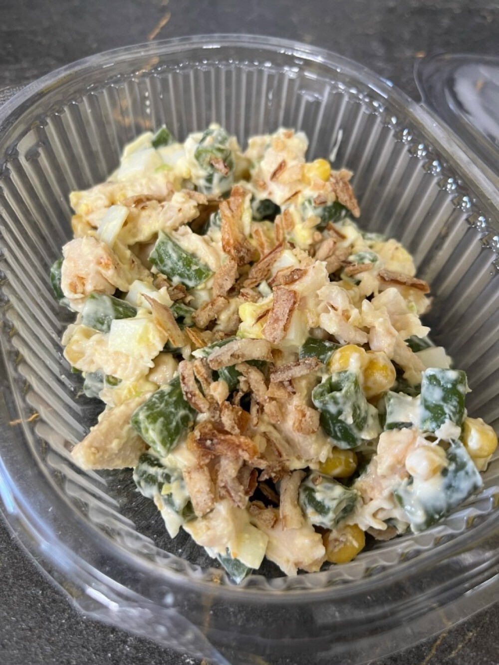 Салат с курицей и стручковой фасолью