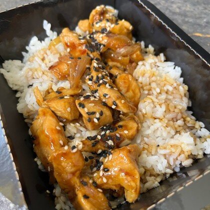 Филе грудки в соусе терияки с рисом