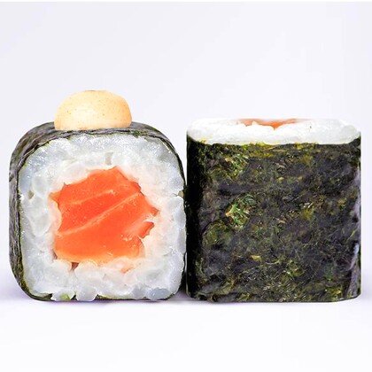 Маки с лососем спайси