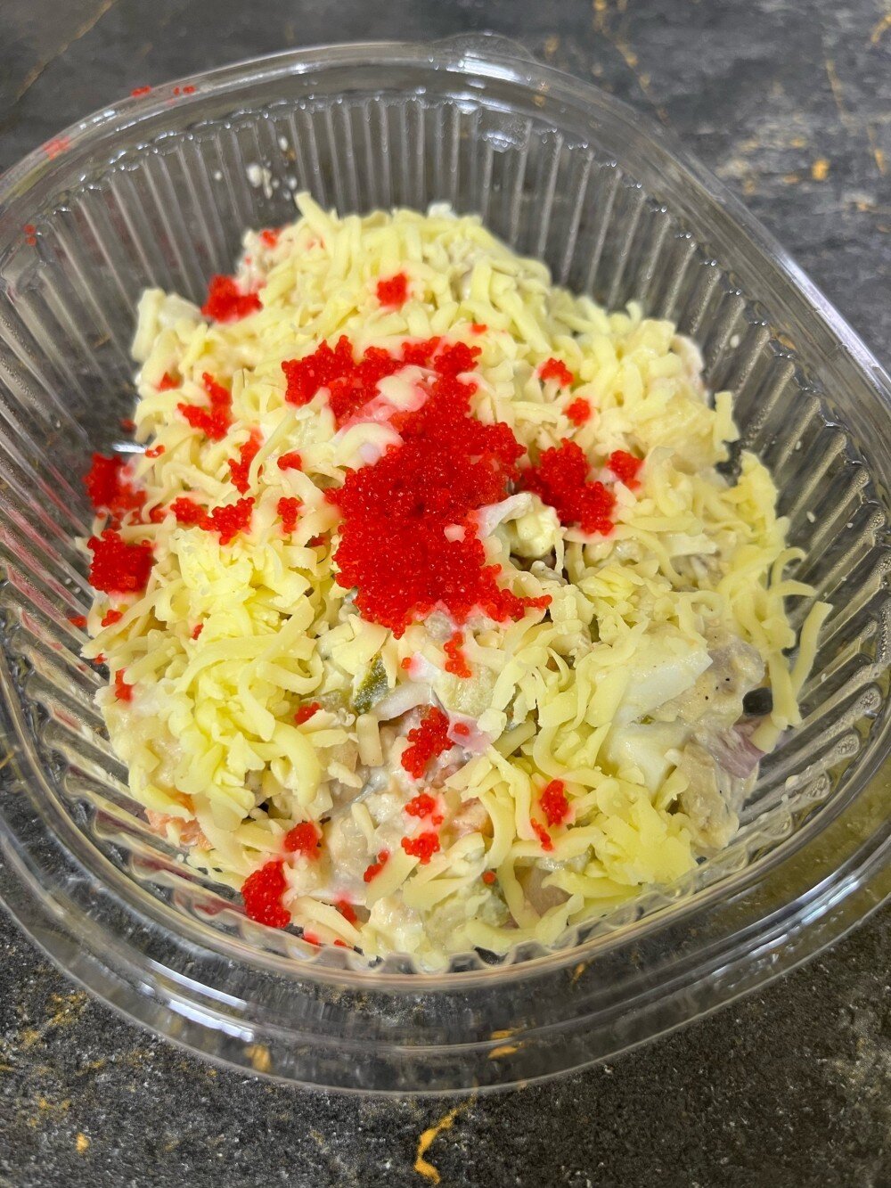 Салат из печени трески с овощами