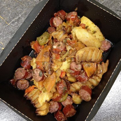 Жаркое с охотничьими колбасками