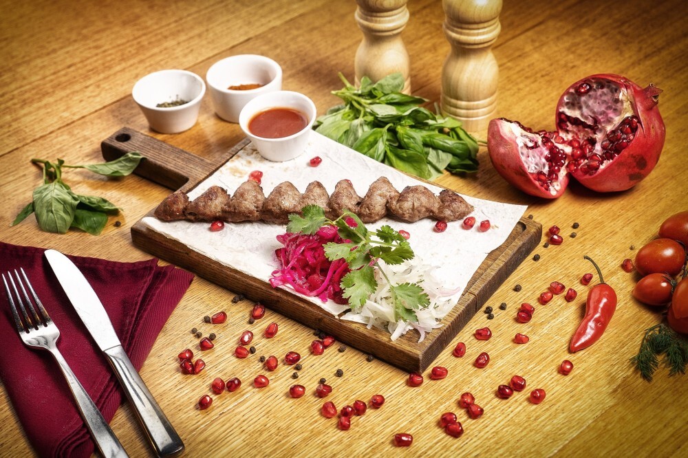 Люля-кебаб из говядины и свинины