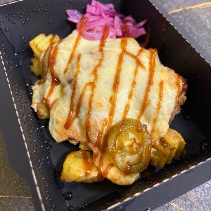 Рваная свинина по-французски с печеным картофелем