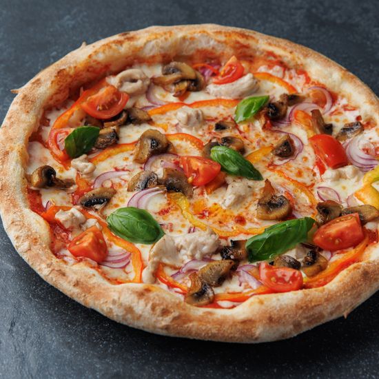 Пицца с курицей и болгарским перцем