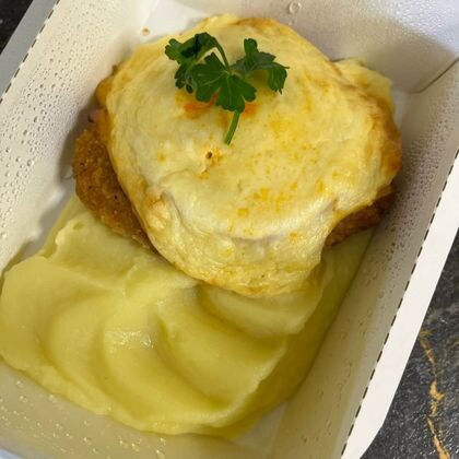 Котлета Чикен чиз с пюре