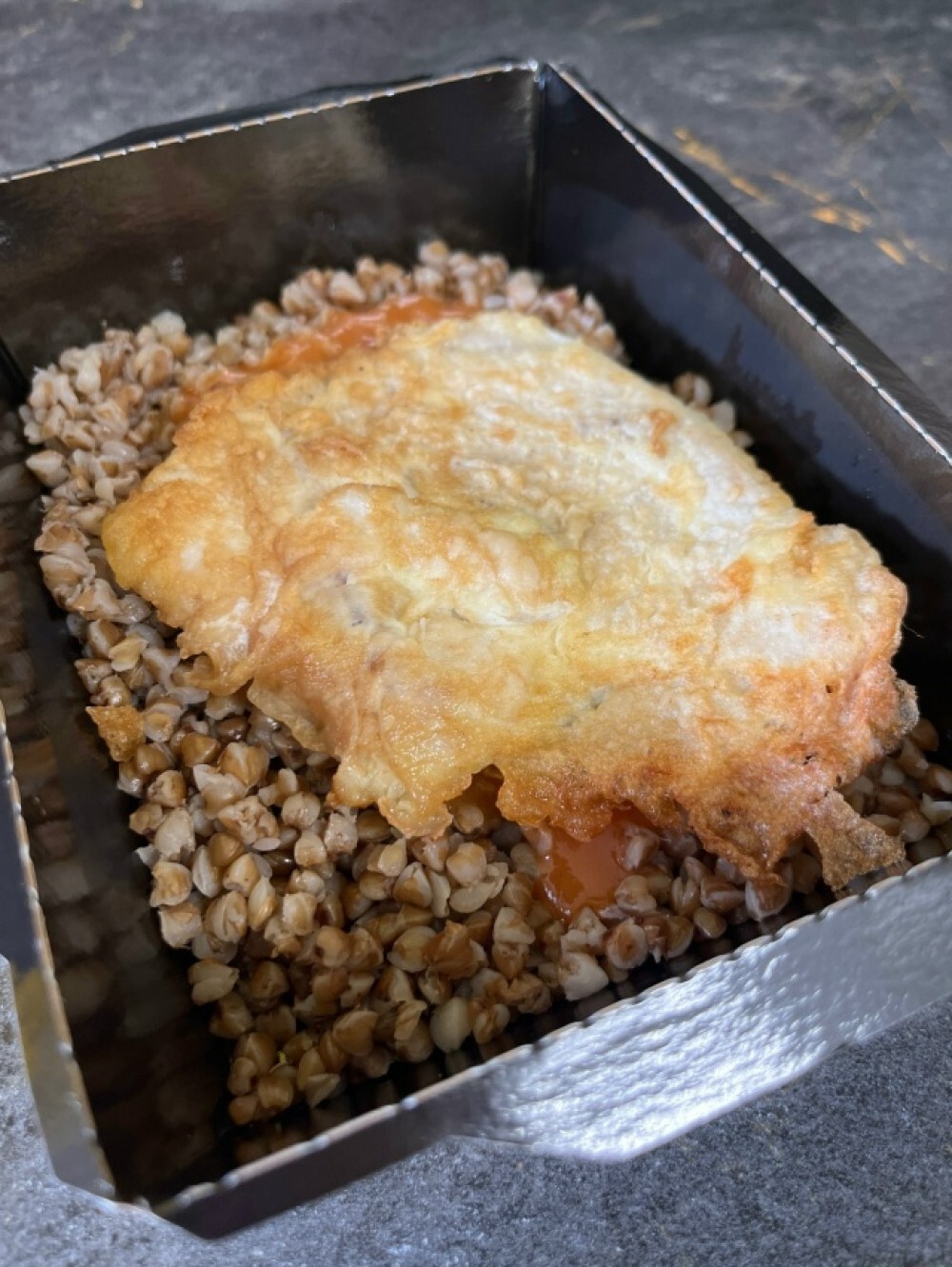 Куриная бризоль с гречей