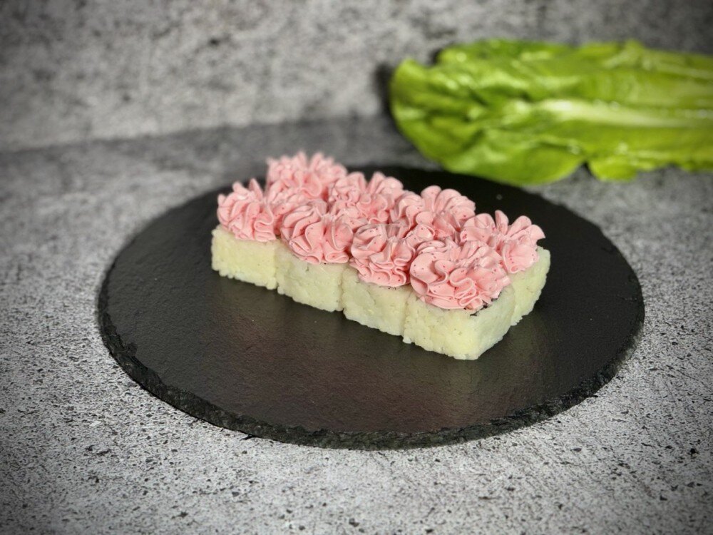 Ролл «Лава» с лососем