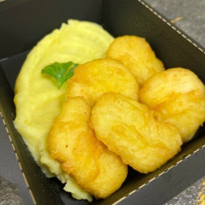 Куриные наггетсы с пюре