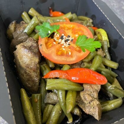 Куриная  печень с овощами