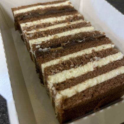 Торт "Шоколадная молочная девочка с нутеллой и бананом"