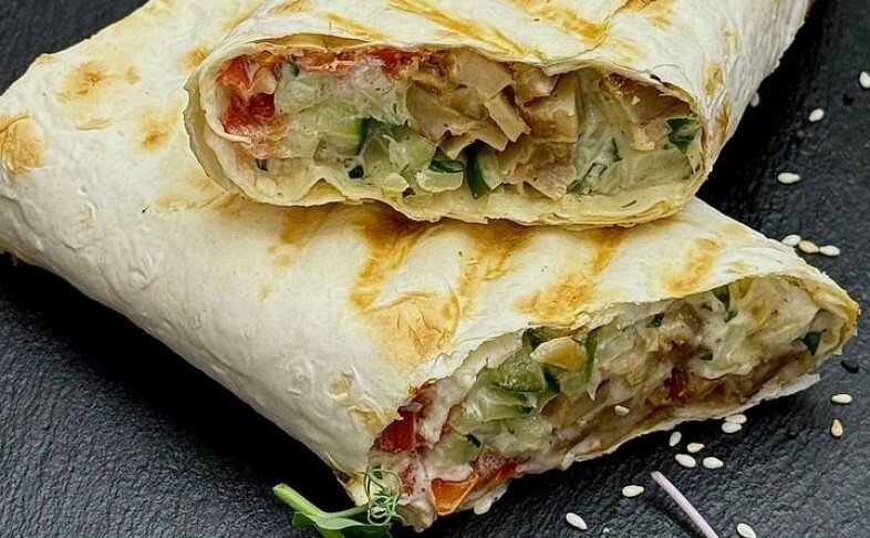 Шаверма с креветкой темпура