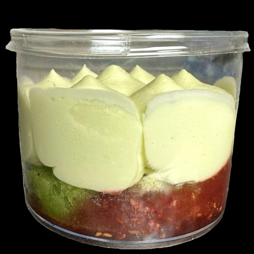 Пирожное малина-фисташка