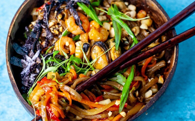 Грибная лапша с морепродуктами