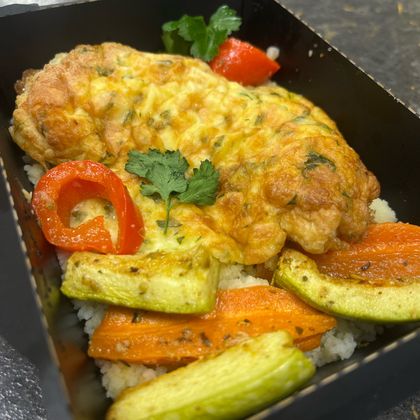 Запеченный судак с кус-кусом и печеными овощами