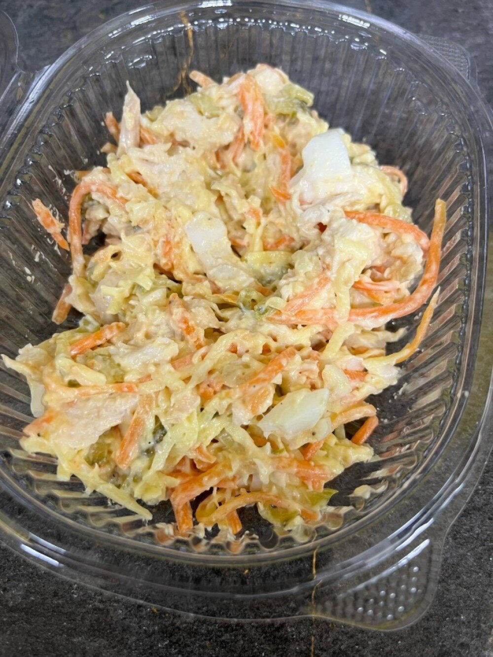 Салат с курицей ,морковью по-корейски и кукурузой