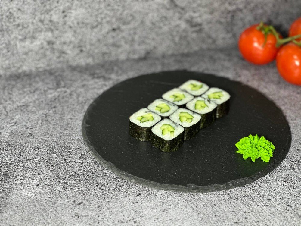 Мини-ролл с огурцом