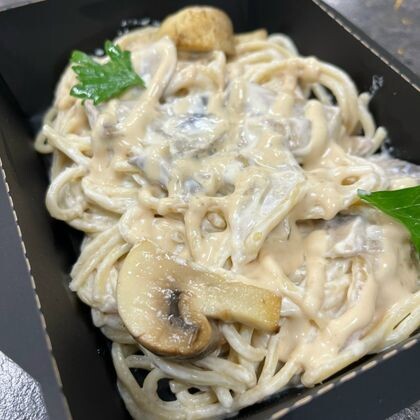 Паста с грибами в сливочно-грибном соусе