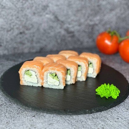 Ролл «Филадельфия» с огурцом