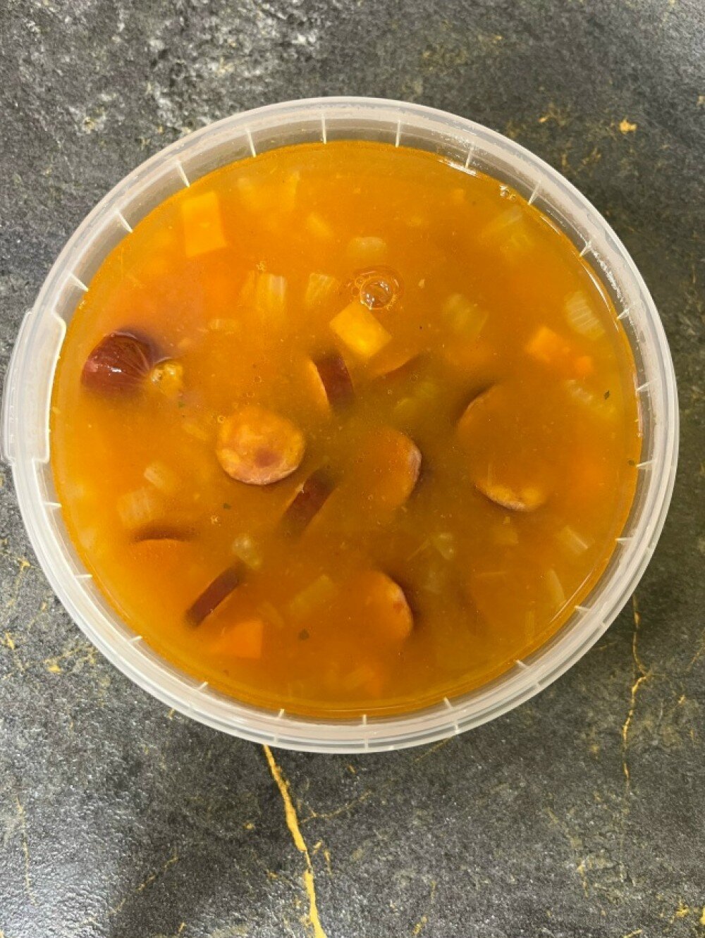 Суп из фасоли с охотничьими колбасками