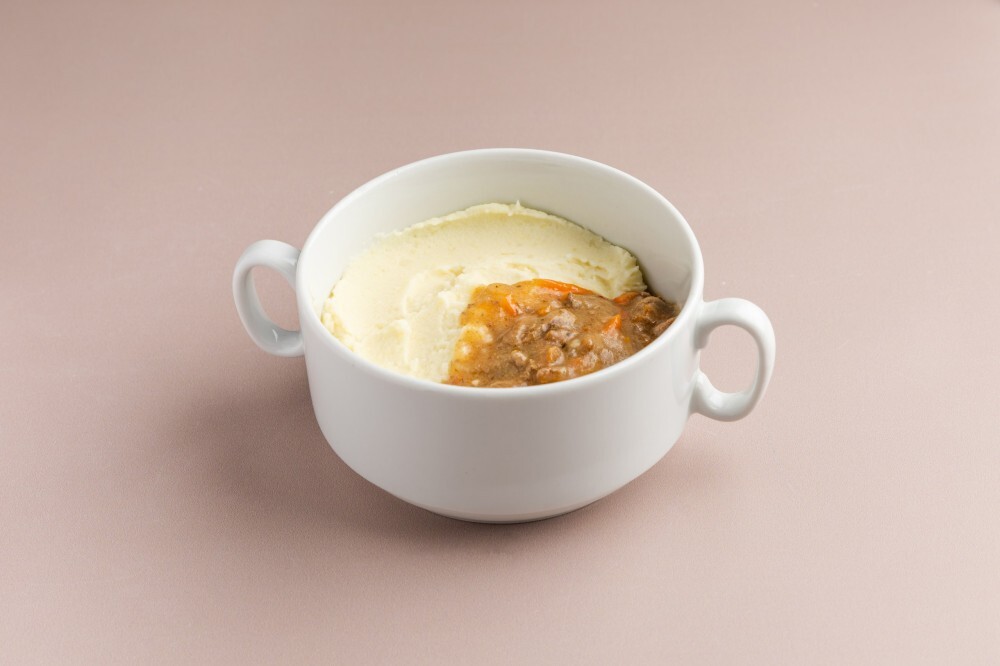 Гуляш с картофельным пюре