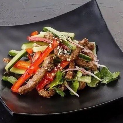 Острый салат с курицей