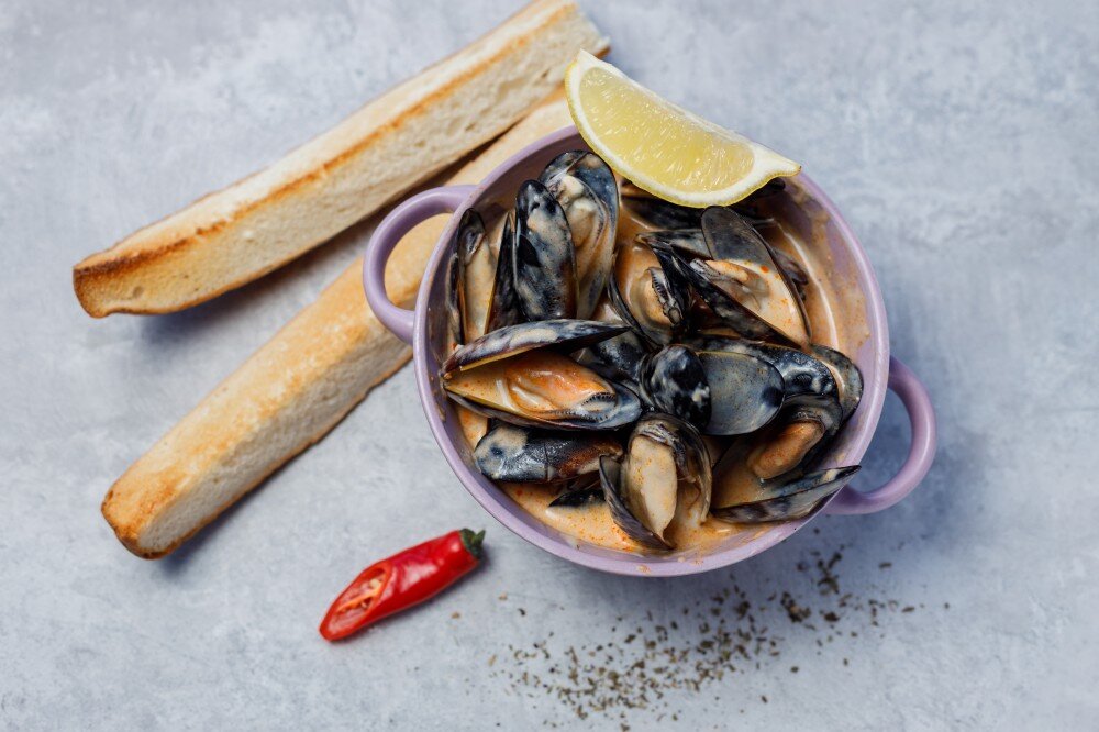 Мидии в соусе том ям