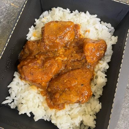 Томленная свинина с черносливом с рисом