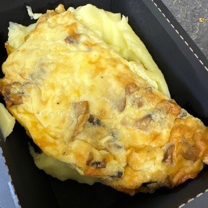 Треска под грибной шапочкой с пюре