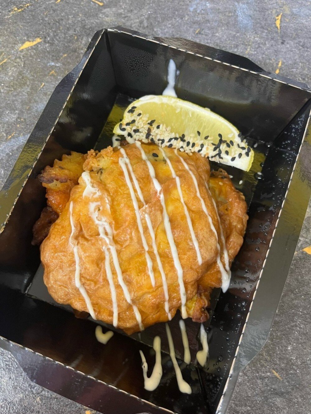 Филе трески с печеным картофелем под грибным жульеном