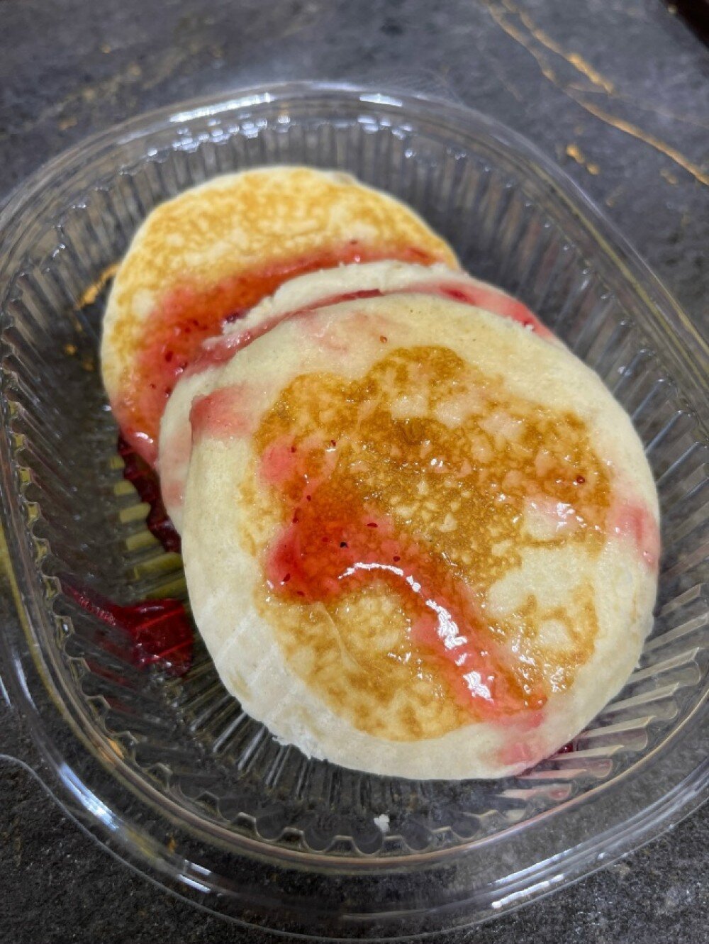 Оладьи с топпингом "Лесные ягоды"