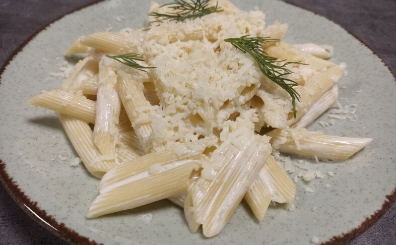 Паста Пенне с сырной шапкой